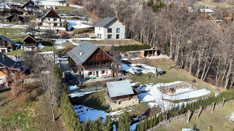 Châlet - 193 m² - 8 pièces