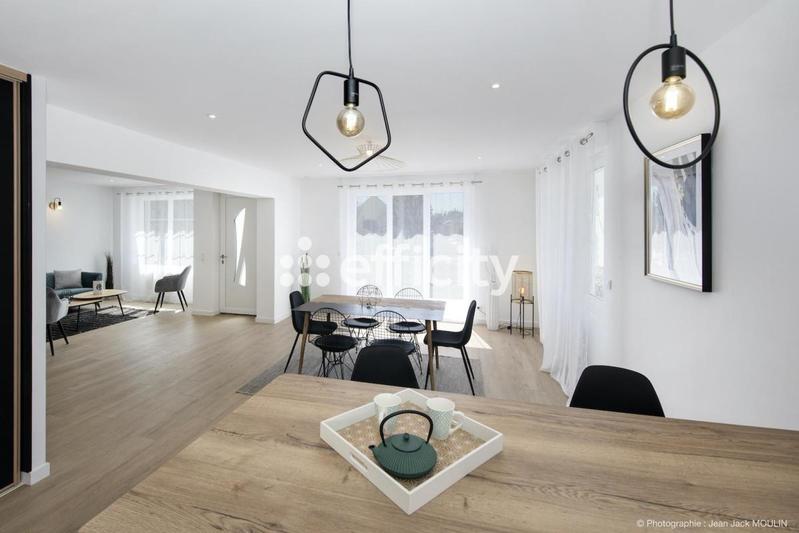 Maison de bourg - 170 m² - 6 pièces