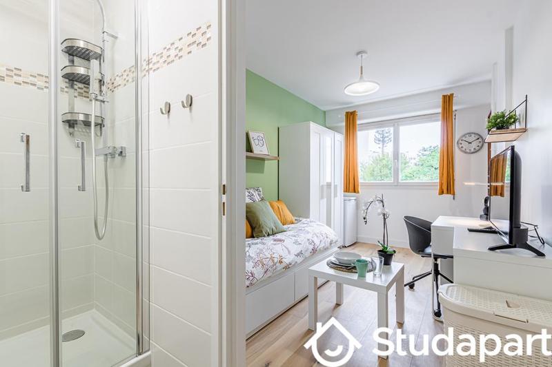 Chambre - 10 m² - 1 pièce