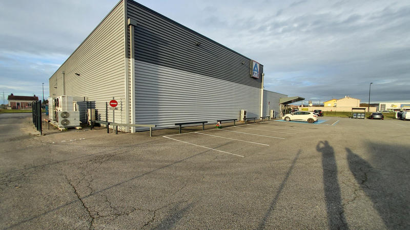 Local commercial - 1 280 m²