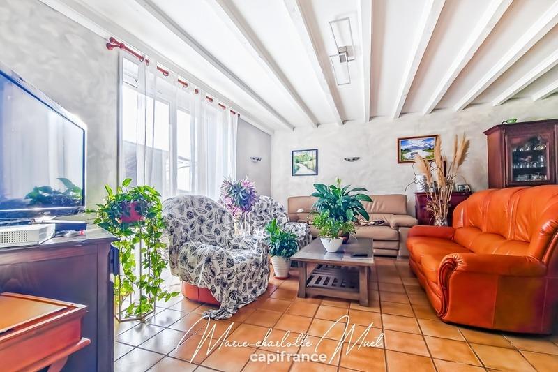 Propriété - 224 m² - 8 pièces