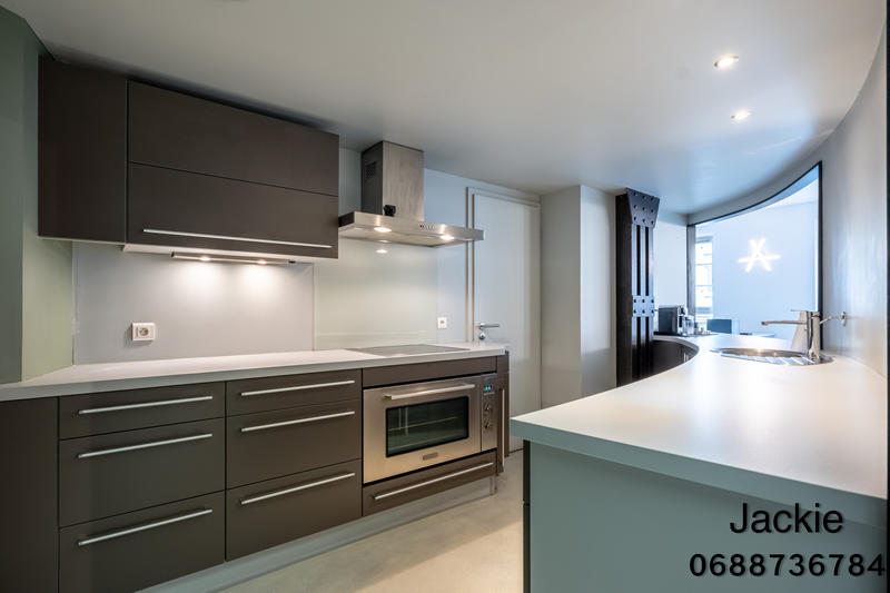 Appartement - 160 m² - 4 pièces