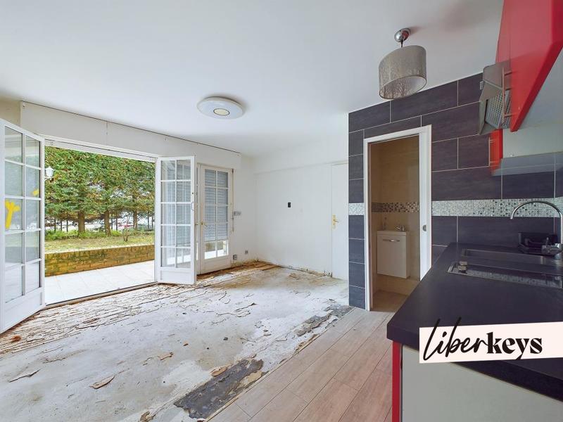 Maison - 284 m² - 10 pièces