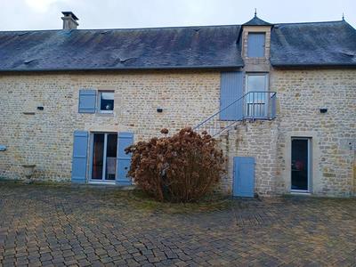 Maison - 220 m² - 8 pièces