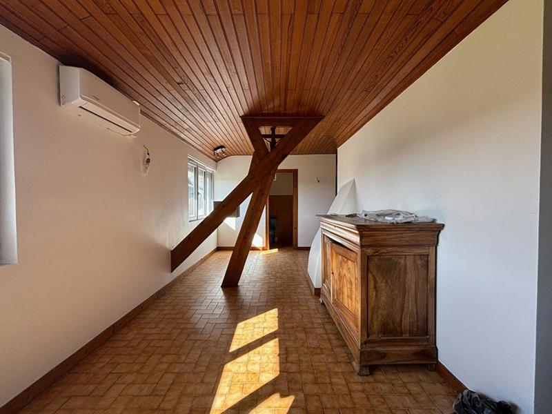 Maison - 164 m² - 8 pièces