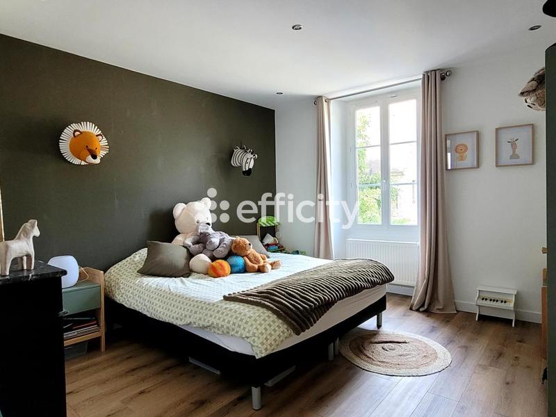 Maison - 181 m² - 6 pièces