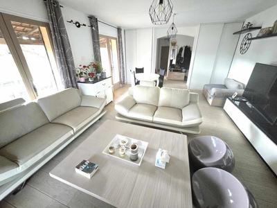 Maison - 90 m² - 3 pièces