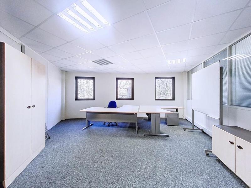 Bureau - 488 m²