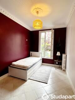 Chambre - 85 m² - 1 pièce