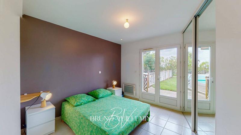 Villa - 326 m² - 10 pièces