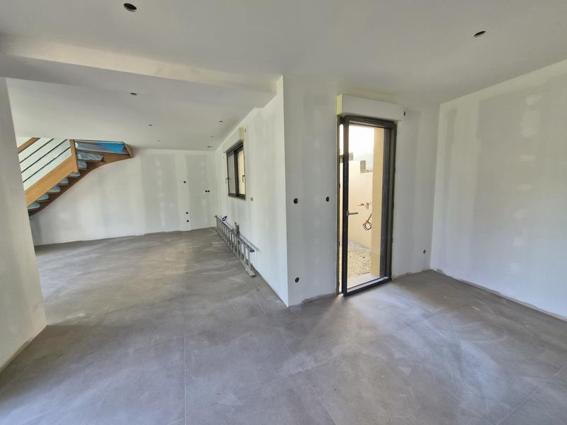 Maison - 102 m² - 4 pièces