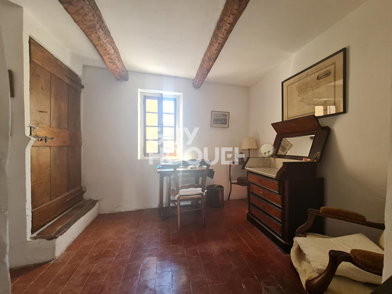 Maison - 270 m² - 10 pièces