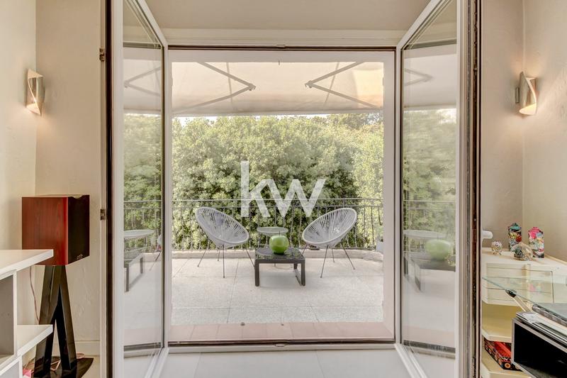 Maison - 204 m² - 6 pièces