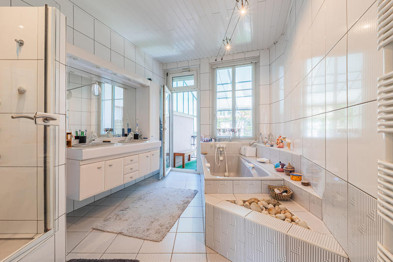 Appartement - 187 m² - 8 pièces