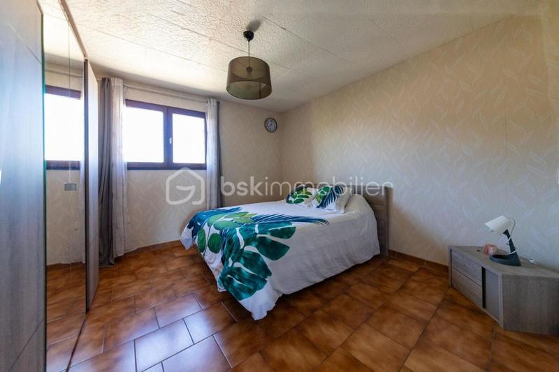 Villa - 153 m² - 9 pièces