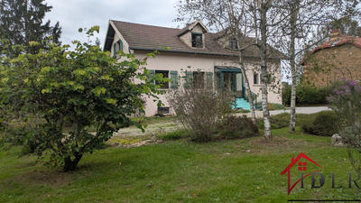Maison - 210 m² - 6 pièces