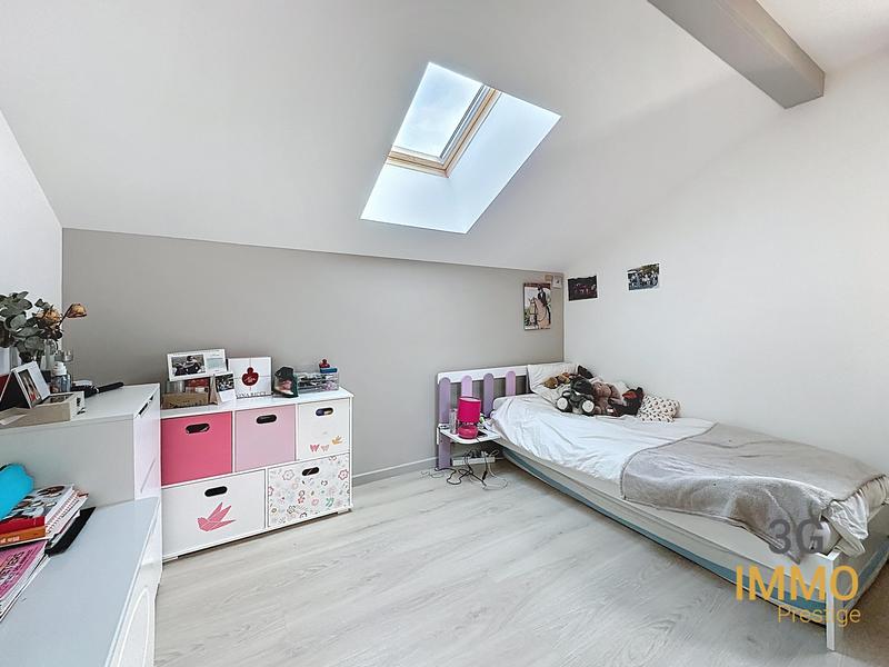 Maison - 102 m² - 7 pièces