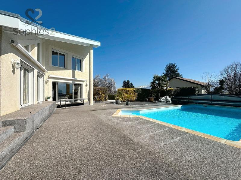 Maison - 169 m² - 5 pièces