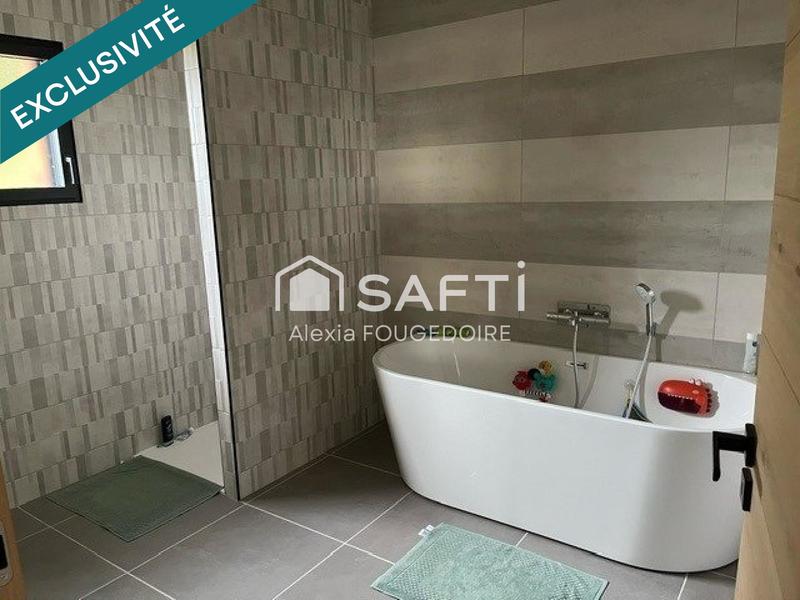 Maison - 230 m² - 6 pièces