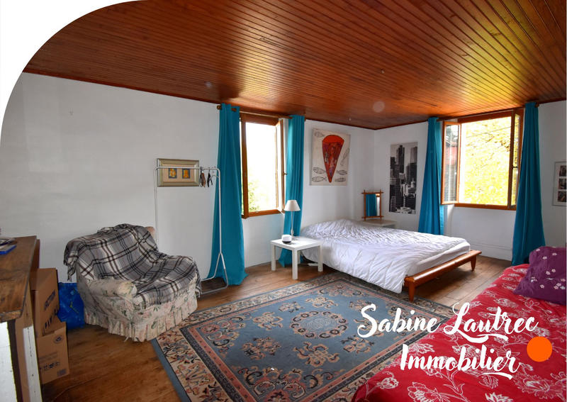 Propriété - 270 m² - 7 pièces