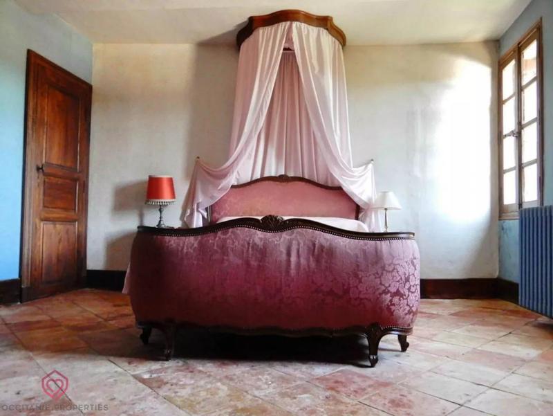 Demeure - 303 m² - 10 pièces