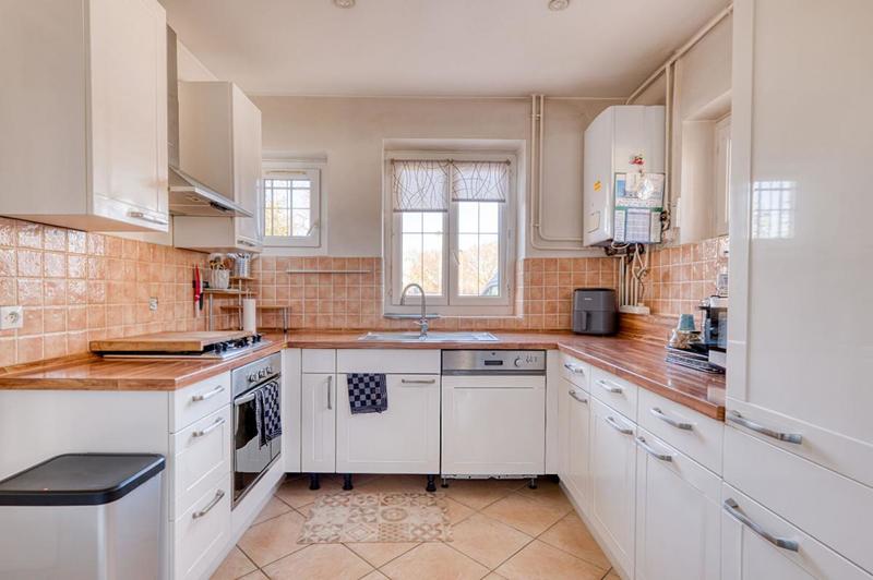 Maison - 94 m² - 4 pièces