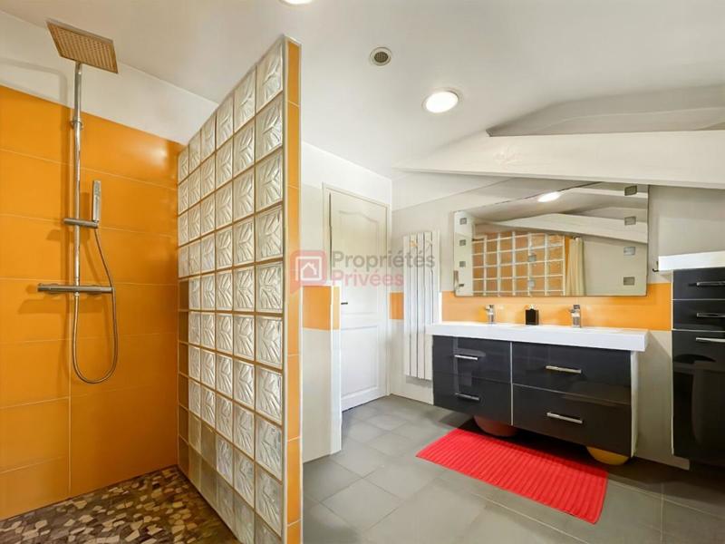 Maison - 169 m² - 7 pièces