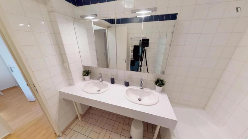 Chambre - 8 m² - 4 pièces