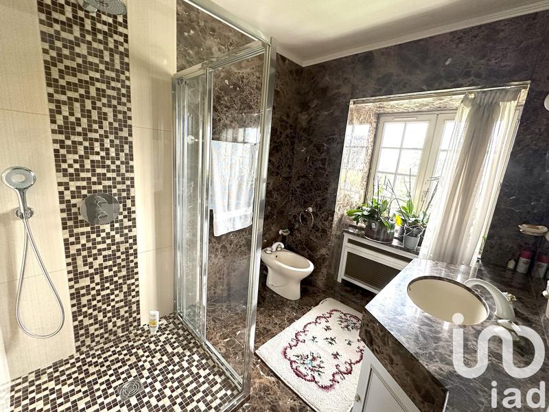 Maison - 390 m² - 11 pièces