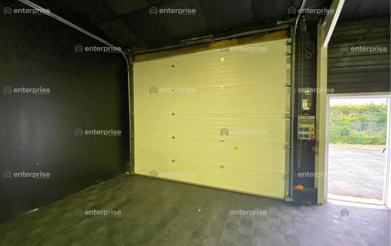 Local d'activité / Entrepôt - 125 m²
