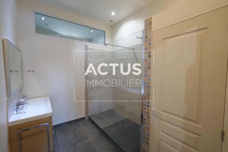 Maison - 155 m² - 6 pièces