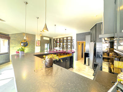 Appartement - 156 m² - 5 pièces