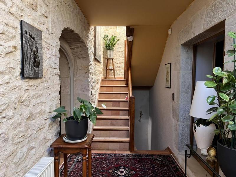 Demeure - 250 m² - 10 pièces