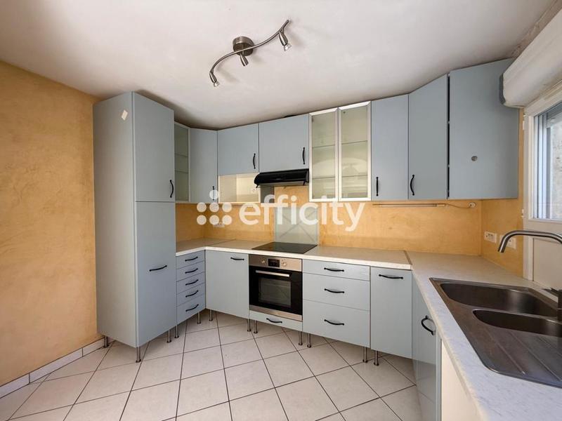 Maison - 80 m² - 5 pièces