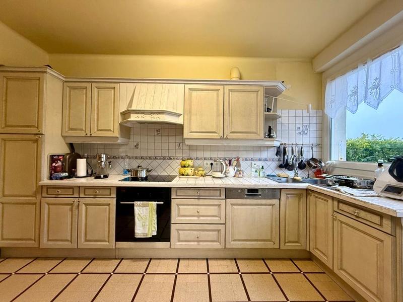 Maison - 181 m² - 7 pièces