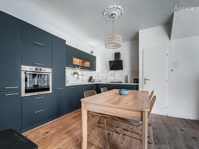 Maison - 130 m² - 4 pièces