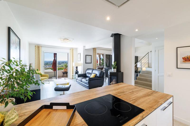 Maison - 107 m² - 5 pièces