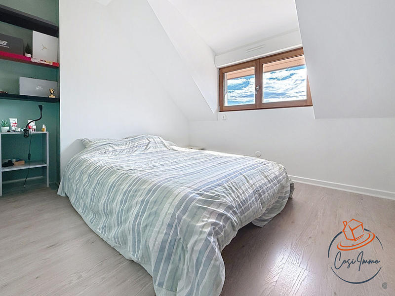 Maison - 240 m² - 7 pièces