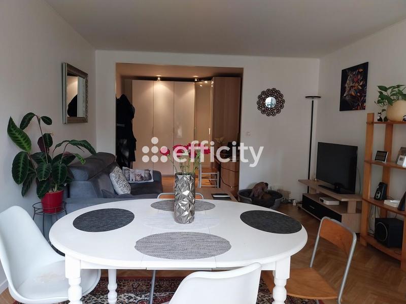 Appartement - 49 m² - 2 pièces