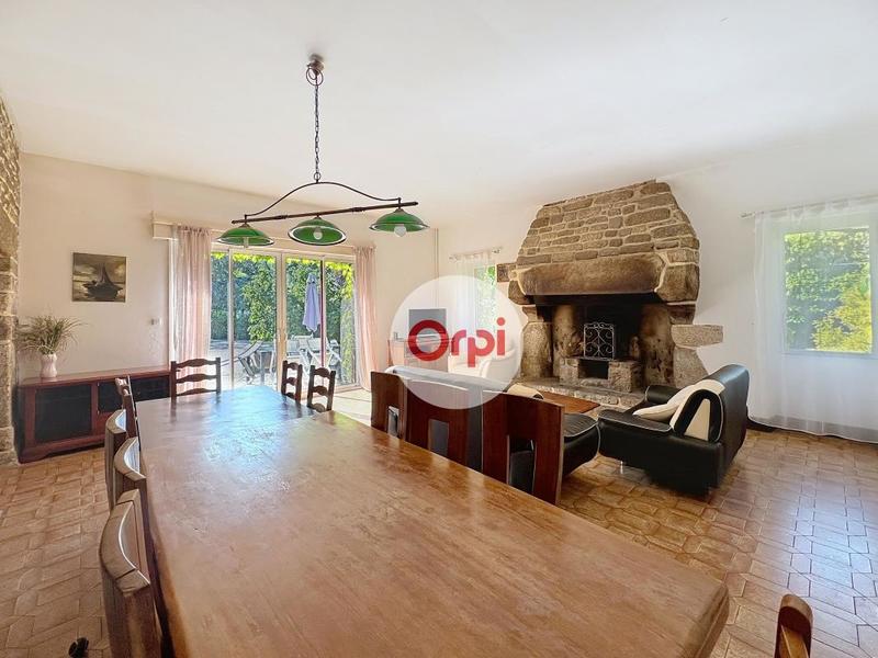 Maison - 253 m² - 7 pièces