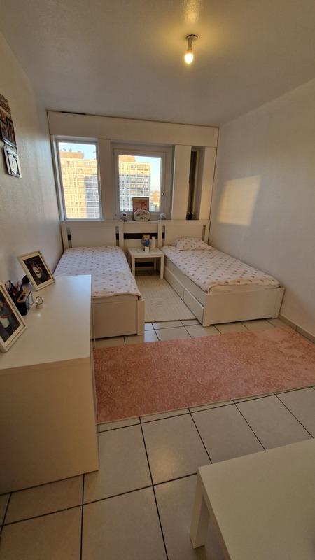 Appartement - 90 m² - 5 pièces