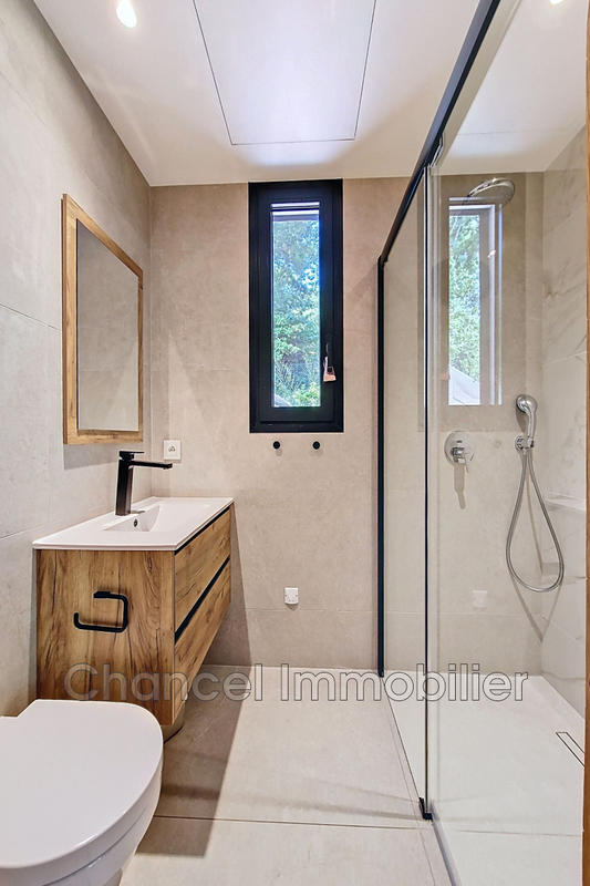 Demeure - 241 m² - 7 pièces