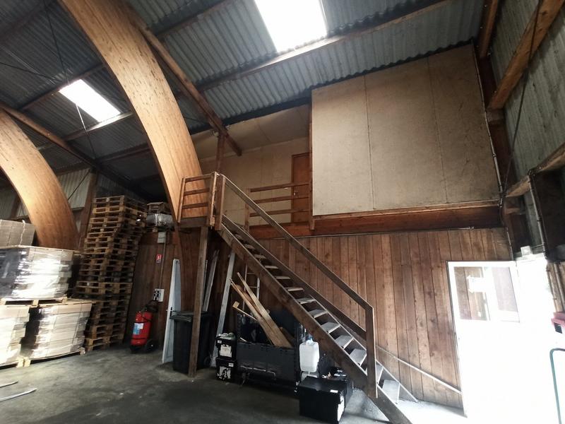 Entrepôt - 2 000 m²