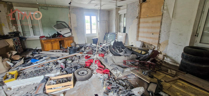 Maison de village - 394 m² - 1 pièce