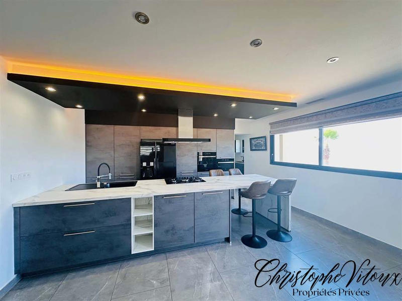 Demeure - 173 m² - 6 pièces