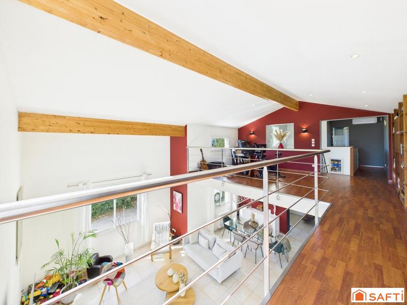 Maison - 170 m² - 5 pièces