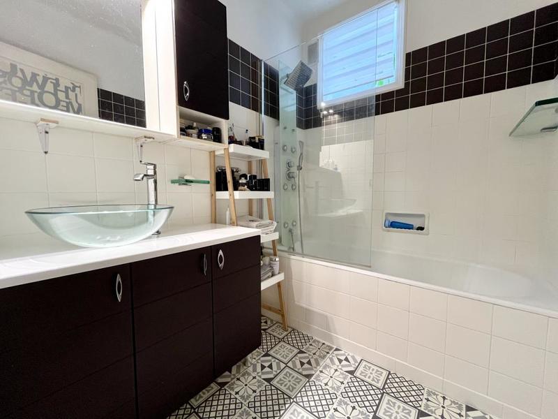 Appartement - 72 m² - 3 pièces