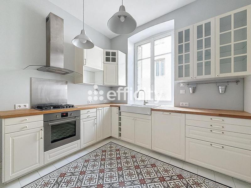 Maison bourgeoise - 278 m² - 10 pièces