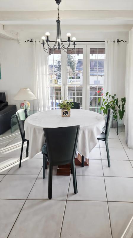 Maison - 96 m² - 5 pièces