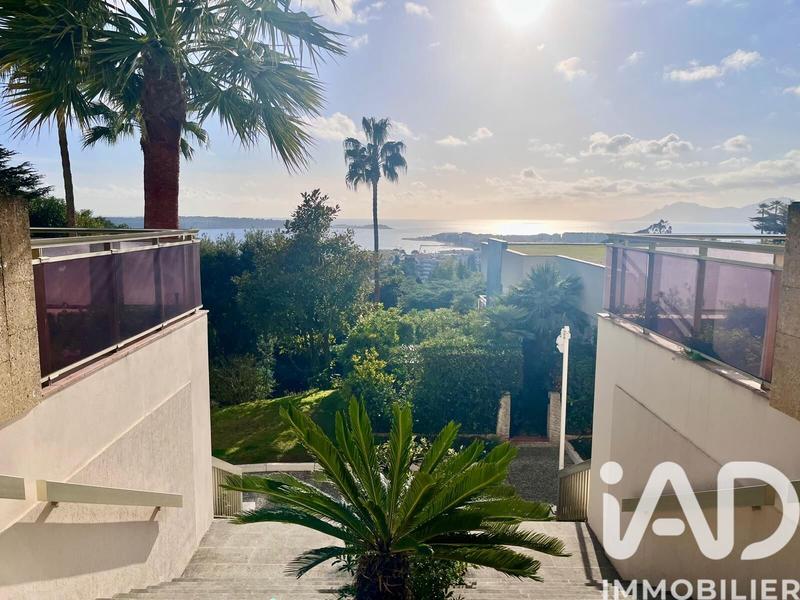 Appartement - 189 m² - 5 pièces